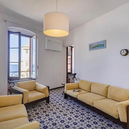 La Casa Di Nonno Sallu By Wonderful Italy Camogli